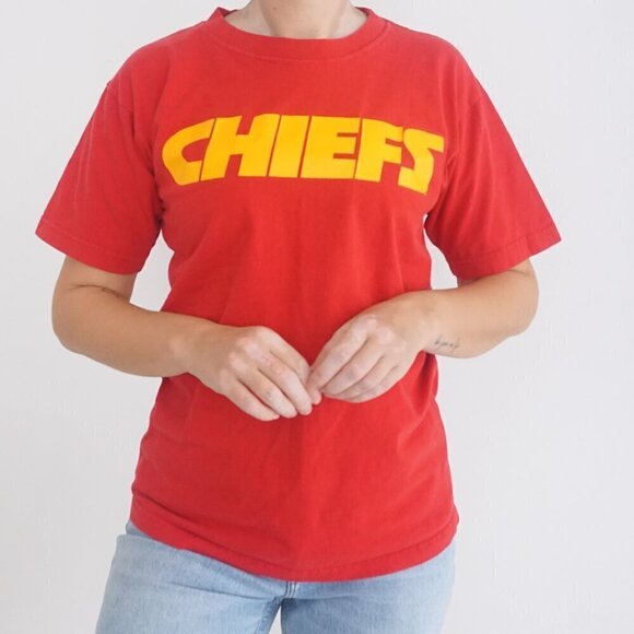 chiefs Tops - Vintage Majestic Red Kansas City Chiefs100% Cotton Short Sleeve T-Shirt Tee M